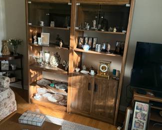Open Display Piece, many items