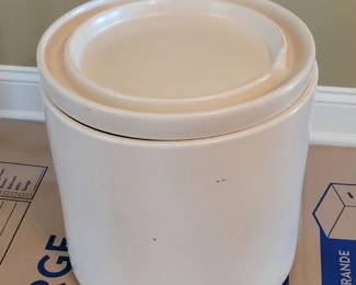 Large Crock,  Gainey Ceramics, La Verne California, SC14 Lid  Circa 1960’s 14” tall and approx 14” Wide. Excellent