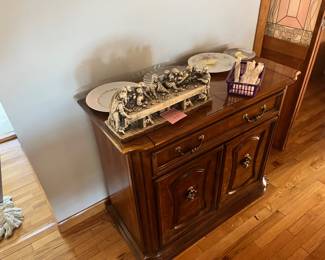 Server table and china