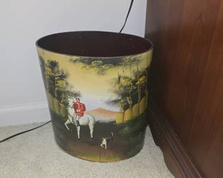 Hunt scene trash can