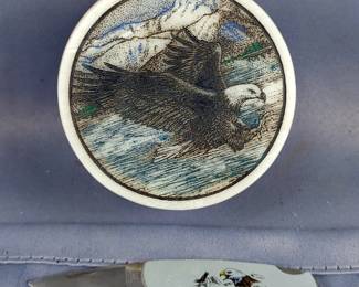 Buck 525 Pocket Knife In Etched Eagle Lidded Box