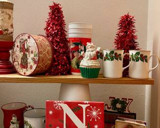 CHRISTMAS CUPS