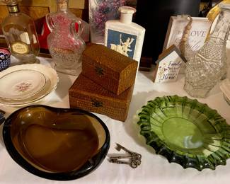 MCM ASHTRAYS, LIQUOR DECANTERS