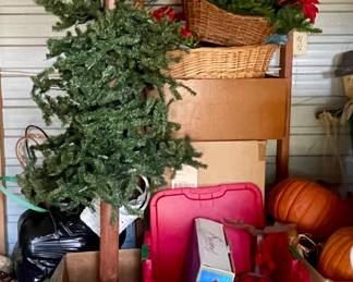 MORE CHRISTMAS DECOR