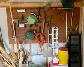 YARD IMPLEMENTS, WATERING CANS, COOLERS