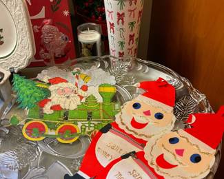 VINTAGE FELT CHRISTMAS DECOR, CHRISTMAS TRAYS 
