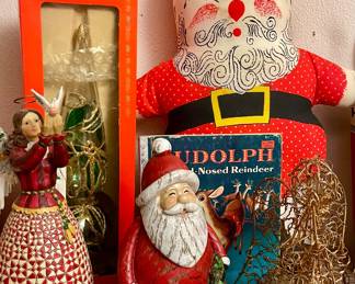 SANTAS IN ALL SHAPES, AGES AND SIZES