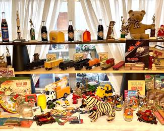 VINTAGE TOYS AND COLLECTIBLES