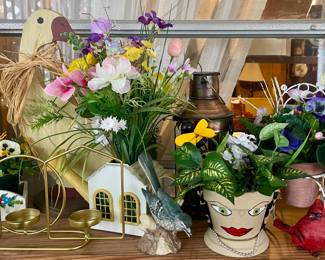 FLORAL ARRANGEMENTS, WOOD GOOSE