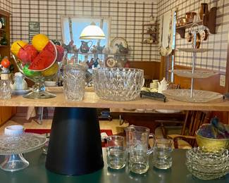 GLASSWARE, PEDESTAL CAKE STAND