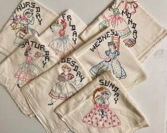 RETRO CROSS-STITCH DAYS OF THE WEEK KITCHEN TOWELS