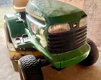 JOHN DEERE RIDING LAWN MOWER