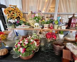 FLORAL ARRANGEMENTS, BIRD HOUSES