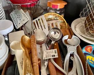KITCHEN UTENSILS