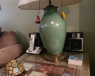 A saladen glazed ceramic vase table lamp, featuring a crackled glazed finish.