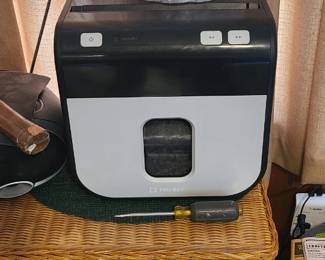 TRU RED Mailmate 12-Sheet Micro-Cut Shredder