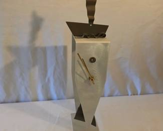 905 Studio Postmodern Metal Desk Clock LRJS