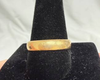 14K Gold Band Ring Size 11.75 STBM