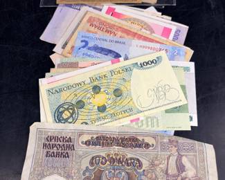 Collection of foreign paper money going back to World War II