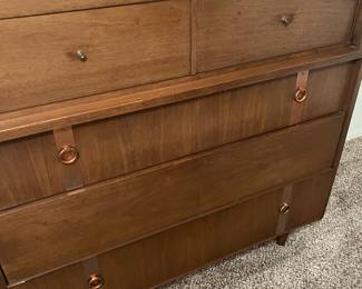 KROEHLER CHEST
