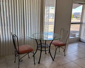Round Dining Table And Chairs