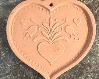 1986 Brown Bag Cookie Art Pennsylvania Dutch Heart Mold