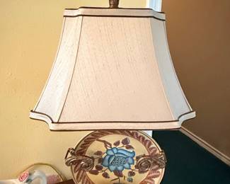 Vintage Decorative Plate Table Lamp