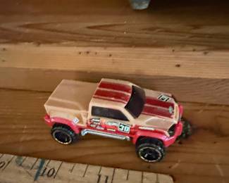 2012 Hot Wheels Mega-Duty Thrill Racers Earthquake Truck