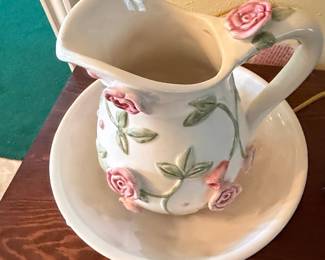 Burton & Burton Rose Wash Basin and Pitcher Set