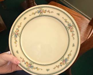 Noritake Amenity Ivory China Dinner Plate