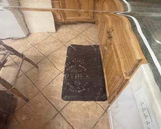 Pyrex 233 Rectangular Baking Dish