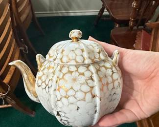 Antique Japanese Imari Style Porcelain Teapot