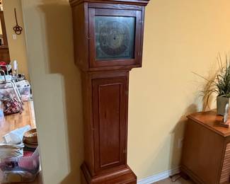 Mid-Century Colonial Style Grandmother Clock