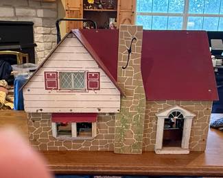 Vintage 1950s Marx Tin Litho Colonial Dollhouse