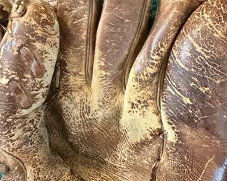 Vintage Rawlings Leather Baseball Glove