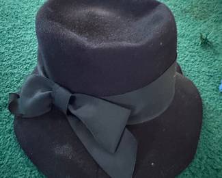 Vintage TNL 100% Wool Felt Cloche Hat