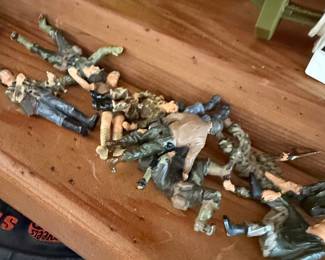 Vintage Plastic Military Soldier Figures