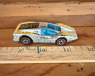 Hot Wheels Redline Large Charge
