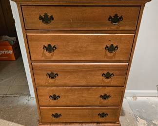 Colonial-Style Solid Maple Wood Dresser