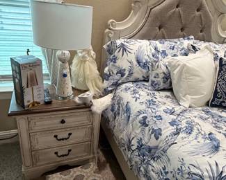 Triple drawer bedside chest