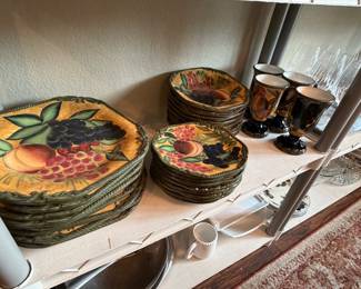 Hand-painted pottery dishware