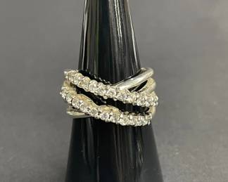 881  Lot 430h  Sterling silver ring CZ crossover band