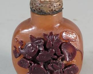 406  Lot 254  Vintage Chinese resin snuff bottle