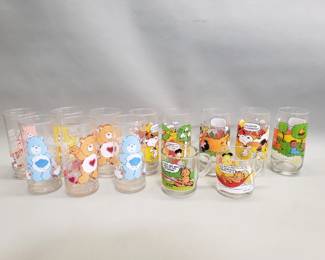 761  Lot 303  Group of vintage Mc Donalds tumblers ,