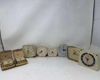 787  Lot 661  Group of 8 vintage alarm clocks