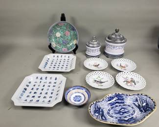861  Lot 623  Box of pottery plates, bowls, canisters