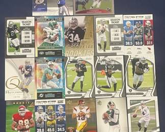 650  Lot 478h  Lot of football cards