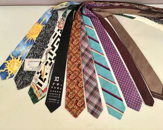 686  Lot 578  Ten mens ties