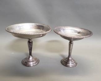 106  Lot 305  Pair of Preismer weighted sterling silver compotes
