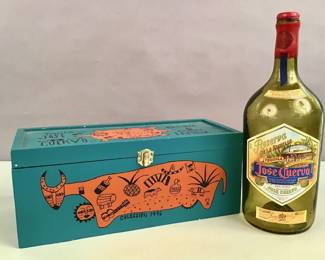 485  Lot 557  Vintage Cuervo Reserva de la Familia